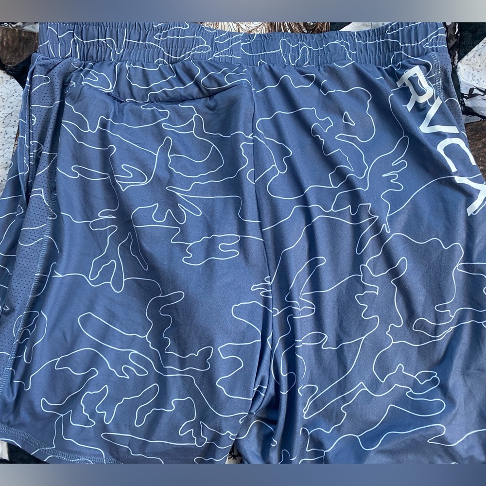 RVCA Men’s summer shorts